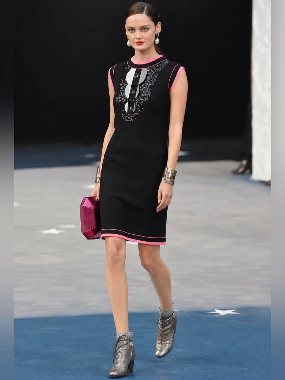 Stunning CHANEL EUC cashmere Shift Dress with Pink Trim and sequined front